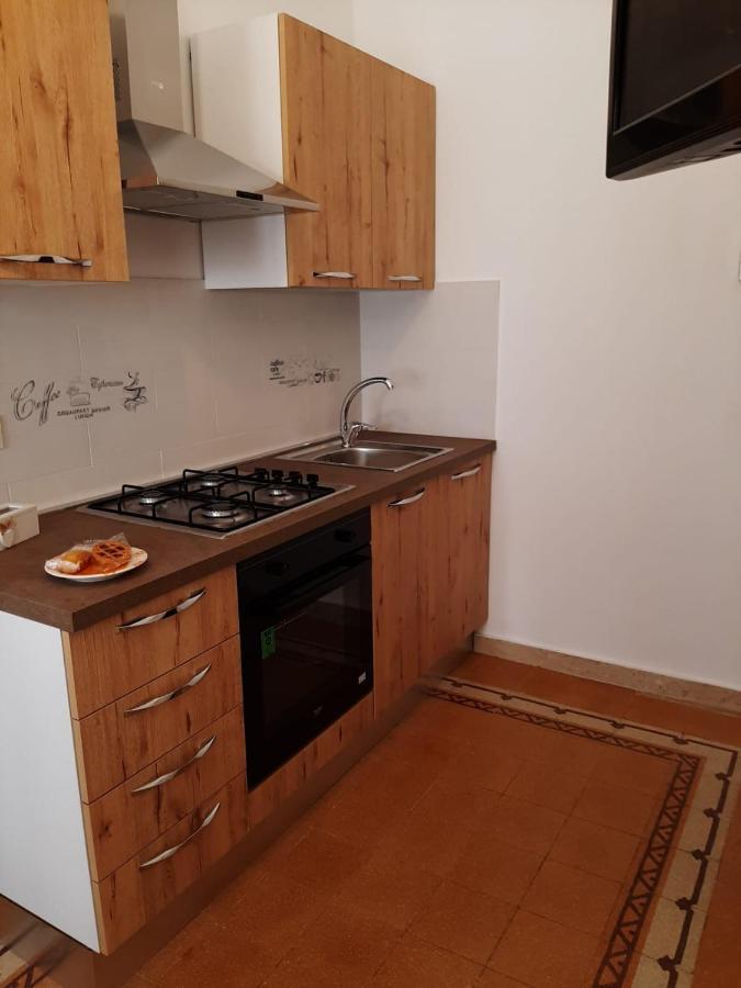 Casa Vacanze Mannina 卡斯泰拉马莱 外观 照片