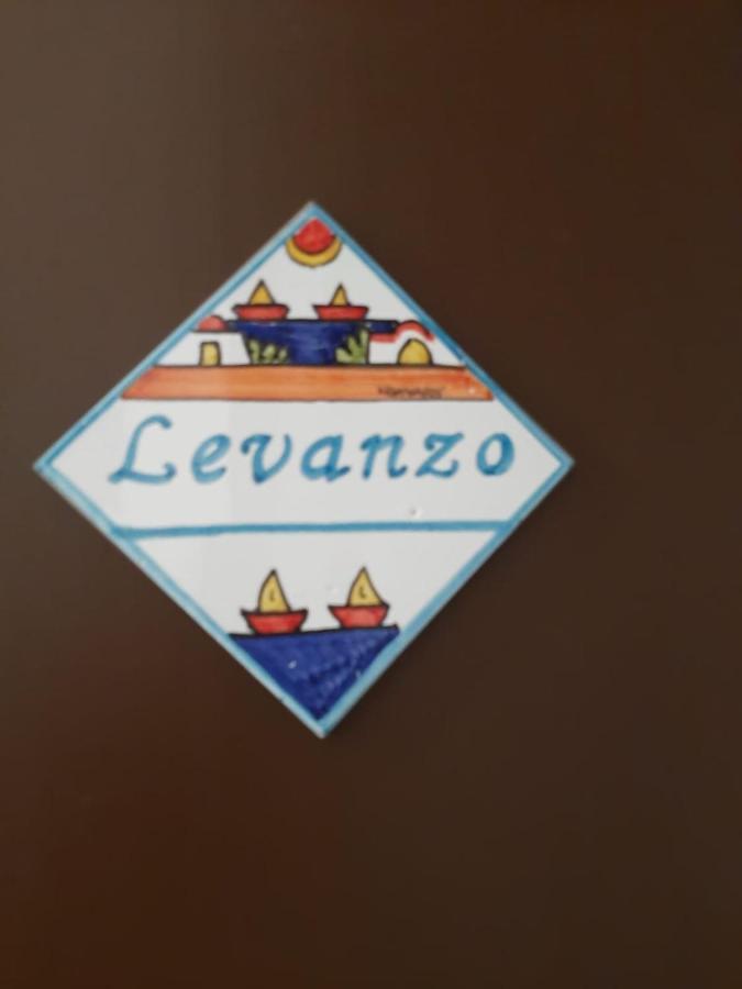 Casa Vacanze Mannina 卡斯泰拉马莱 外观 照片