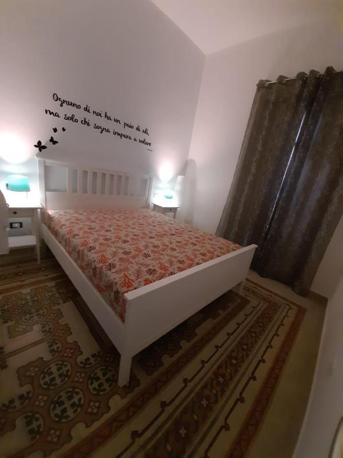 Casa Vacanze Mannina 卡斯泰拉马莱 外观 照片