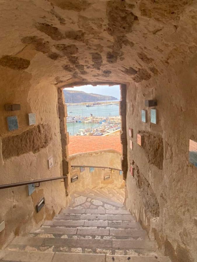 Casa Vacanze Mannina 卡斯泰拉马莱 外观 照片