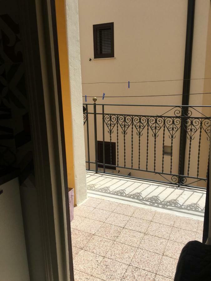 Casa Vacanze Mannina 卡斯泰拉马莱 外观 照片